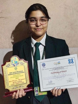 Ahana Samanta, in classes XI-XII category